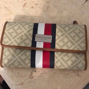 Tommy Hilfiger Wallet